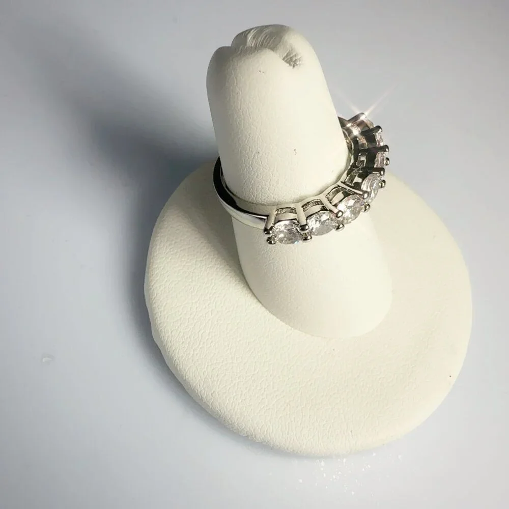 Cubic Zirconia Silver Tone Band Ring Size 9 Fashion Jewelry - Picture 8 of 14